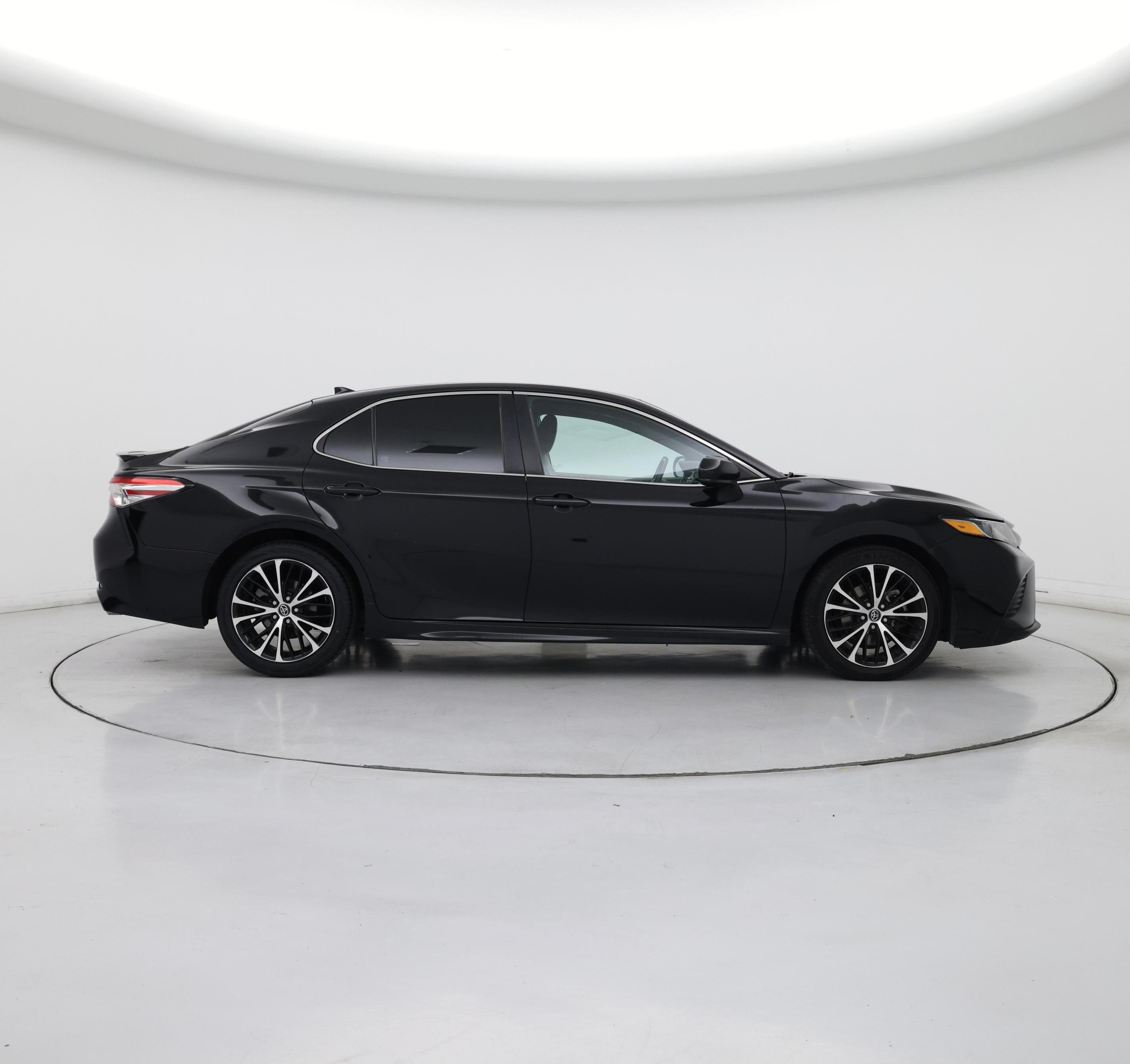 Thumbnail: 2020 Toyota Camry - 7