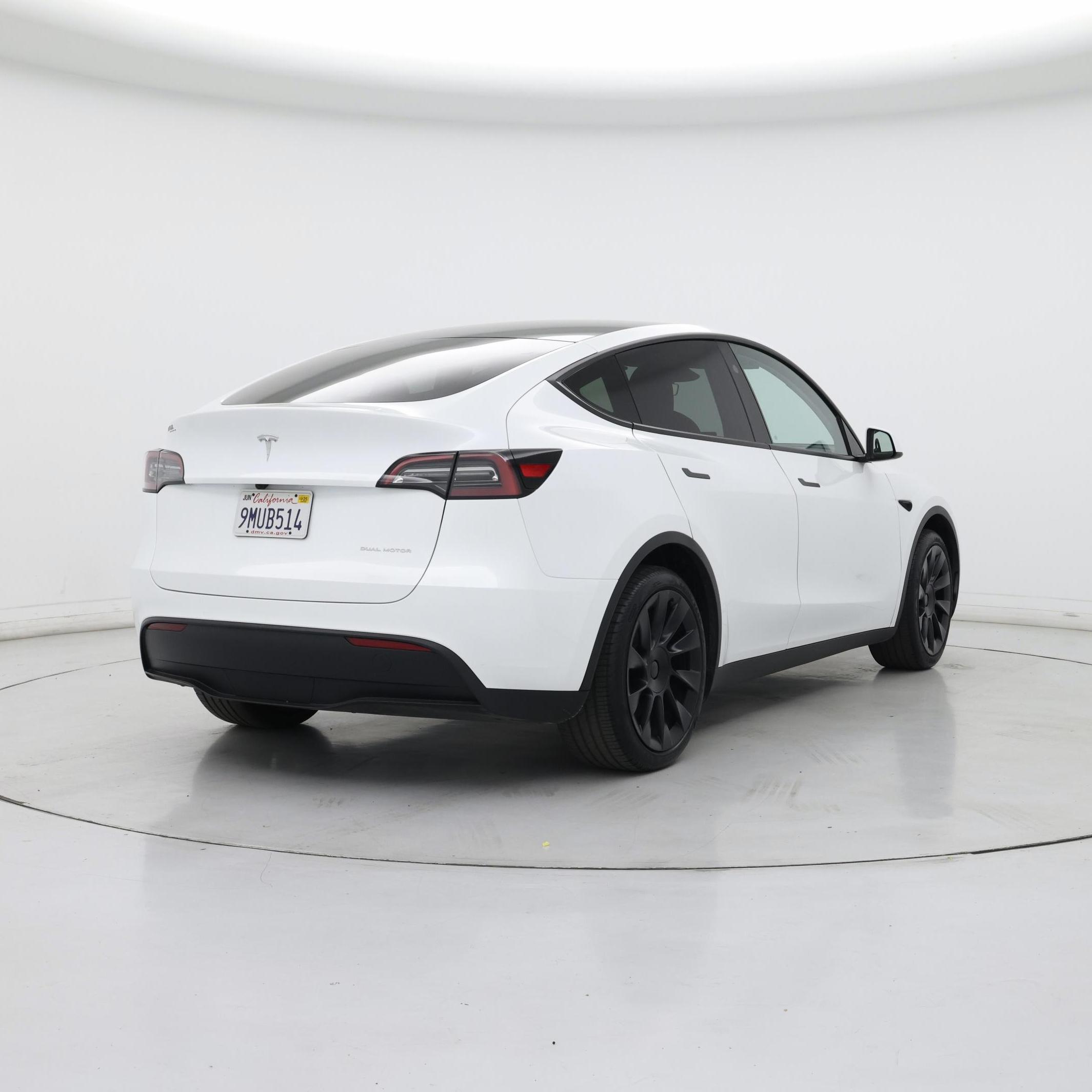Thumbnail: 2024 Tesla Model Y - 8