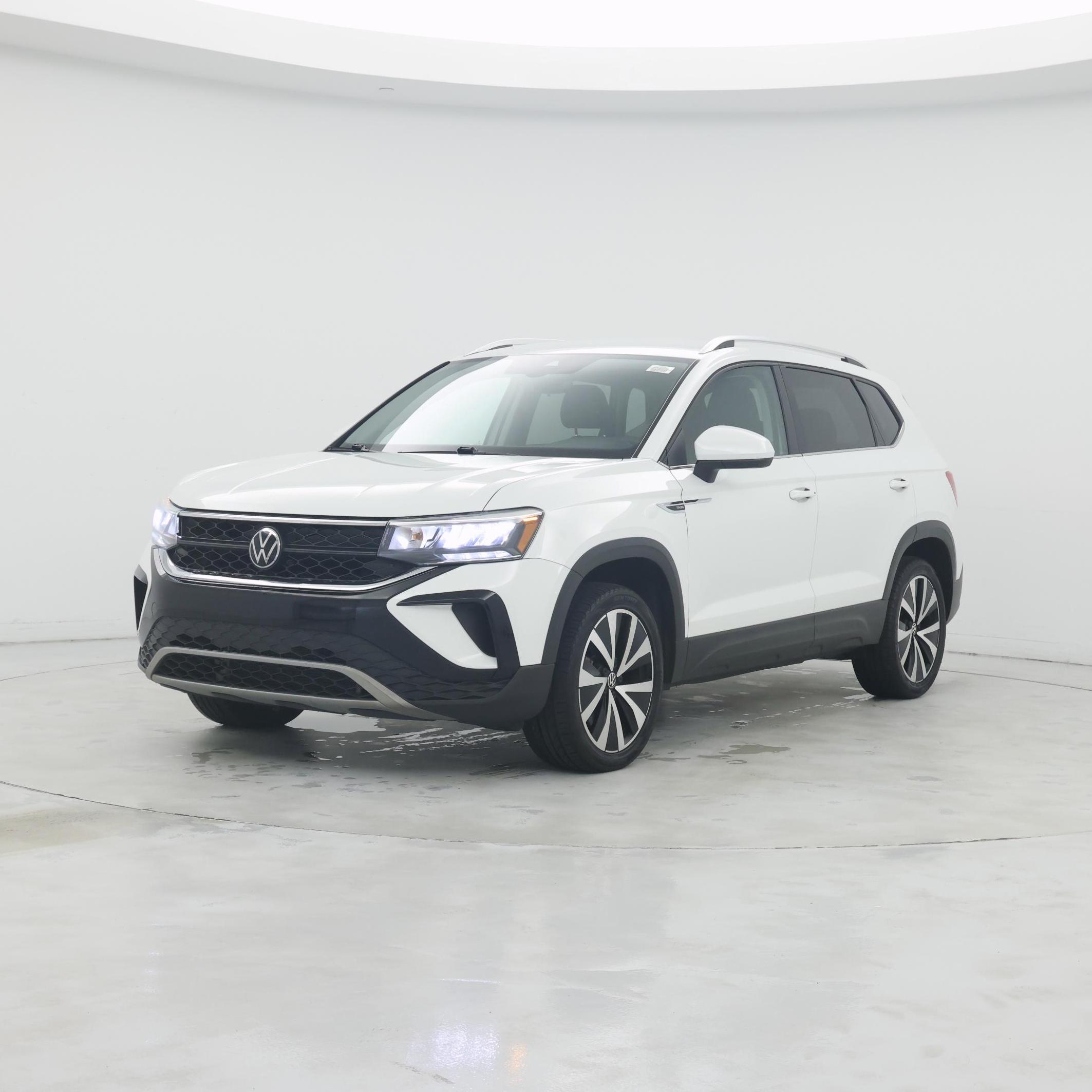 Thumbnail: 2023 Volkswagen Taos - 4