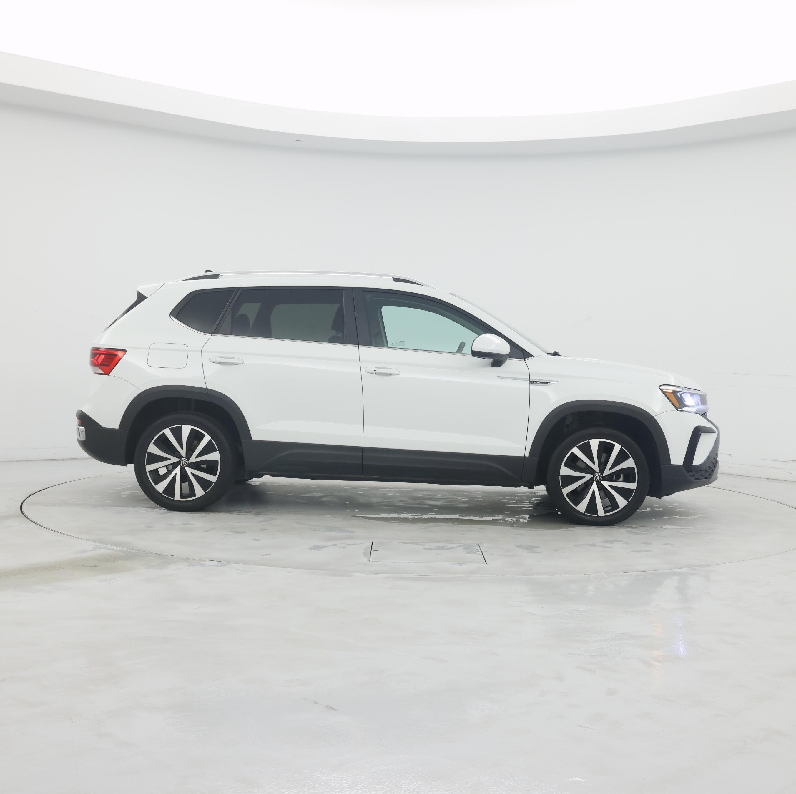 Thumbnail: 2023 Volkswagen Taos - 7
