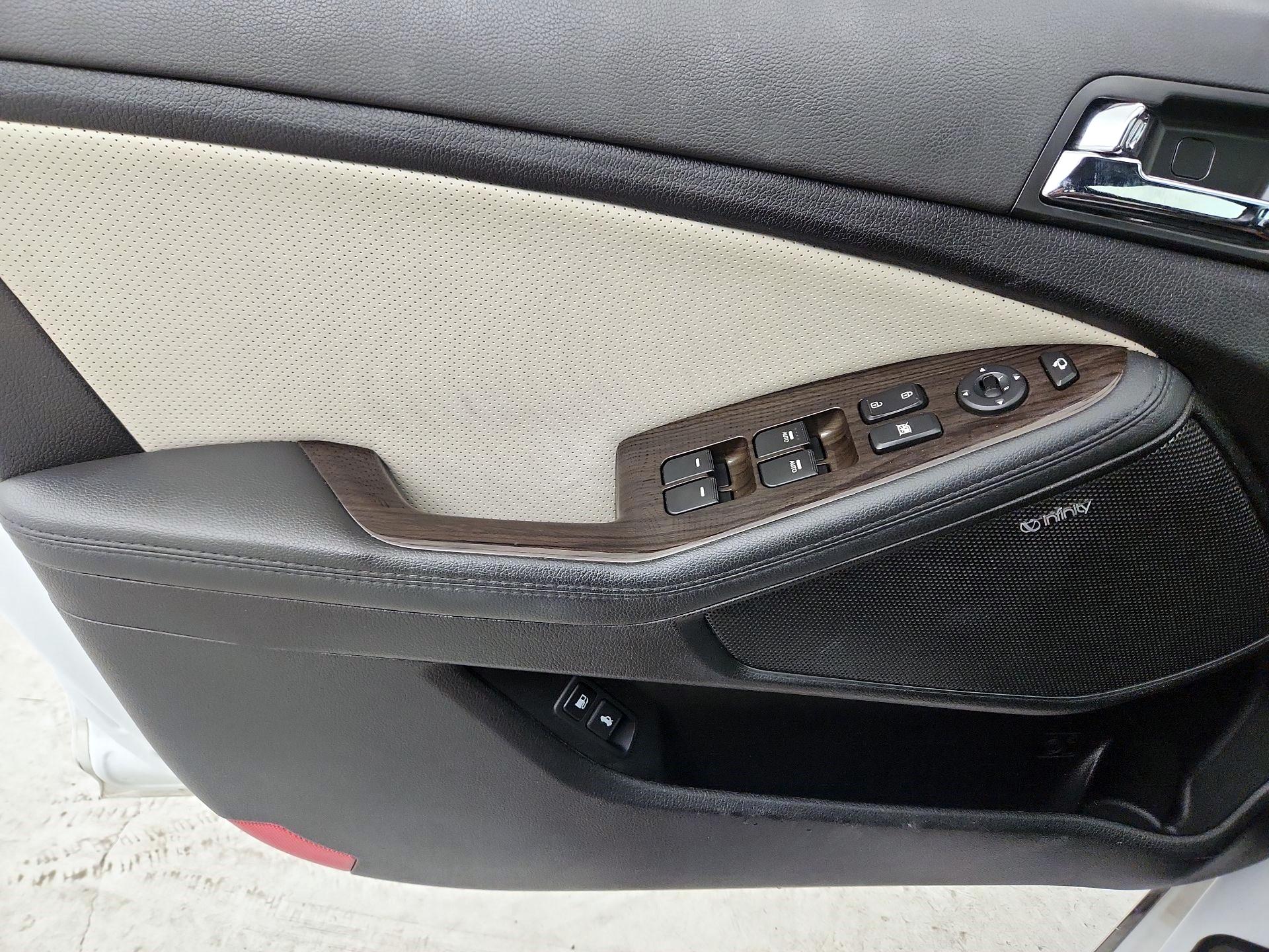Thumbnail: 2013 Kia Optima - 12
