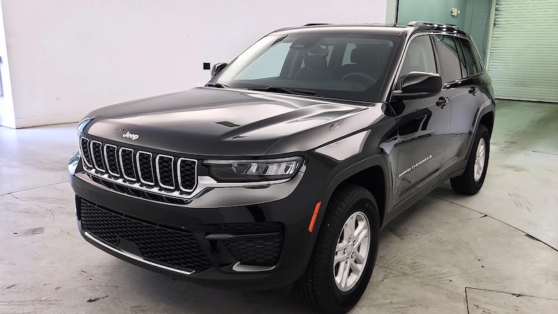 2023 Jeep Grand Cherokee Laredo Hero Image