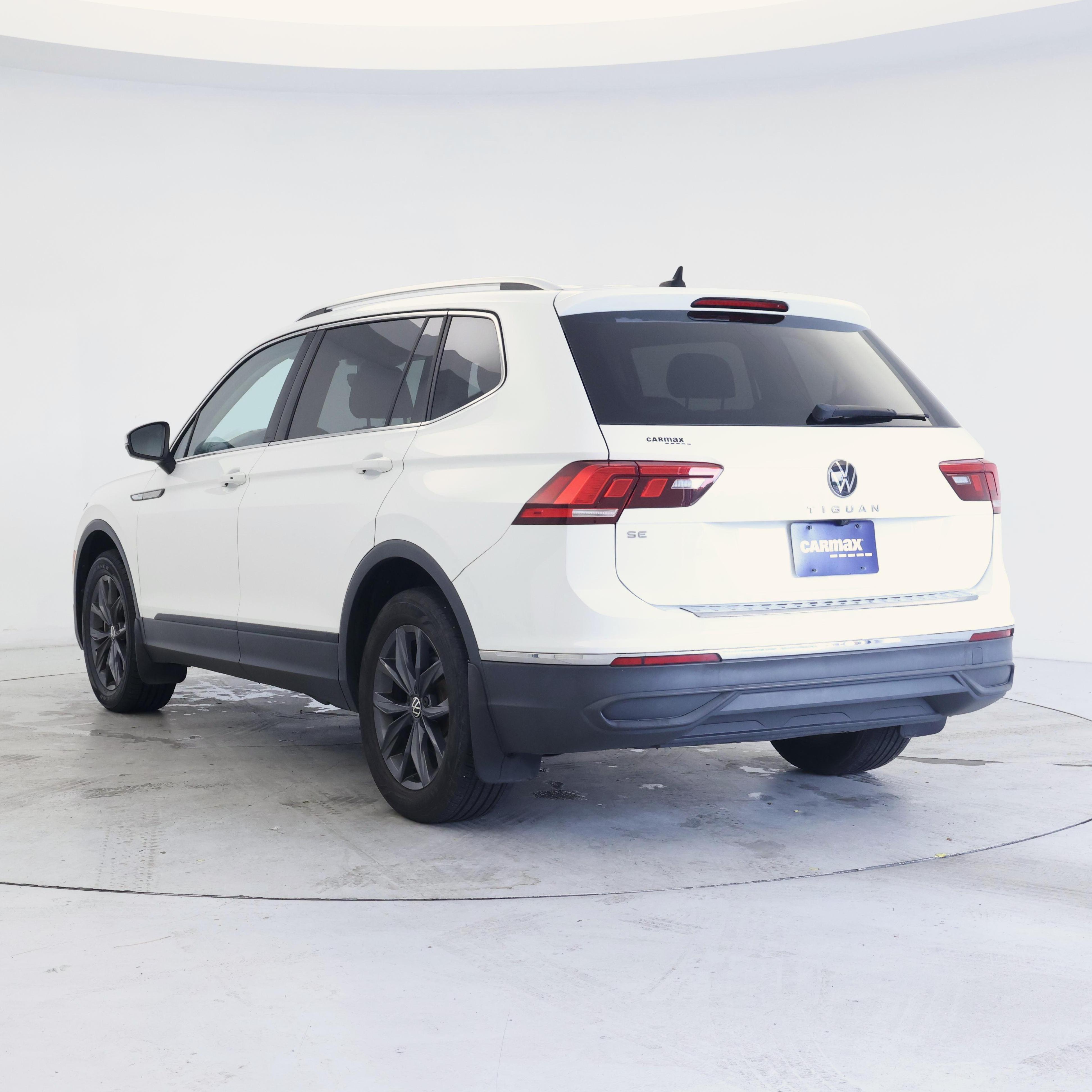 Thumbnail: 2022 Volkswagen Tiguan - 2