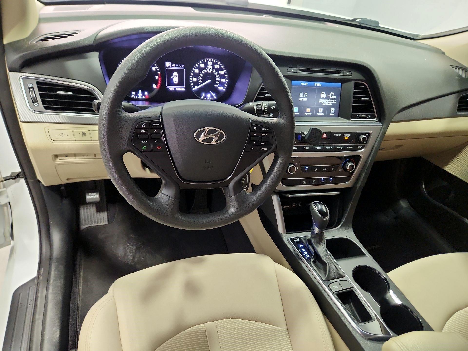 Thumbnail: 2016 Hyundai Sonata - 9