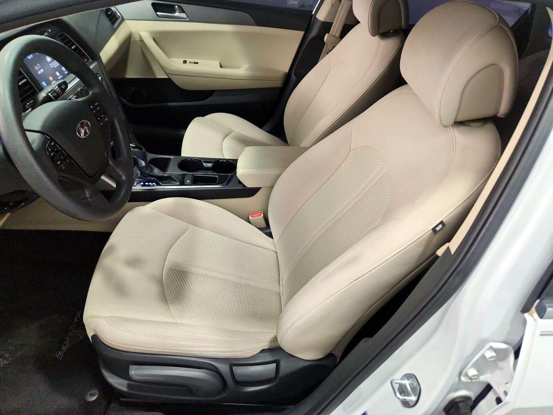 Thumbnail: 2016 Hyundai Sonata - 11