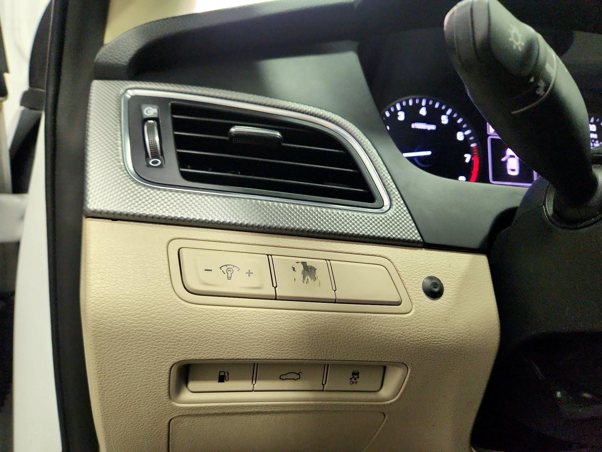 Thumbnail: 2016 Hyundai Sonata - 13