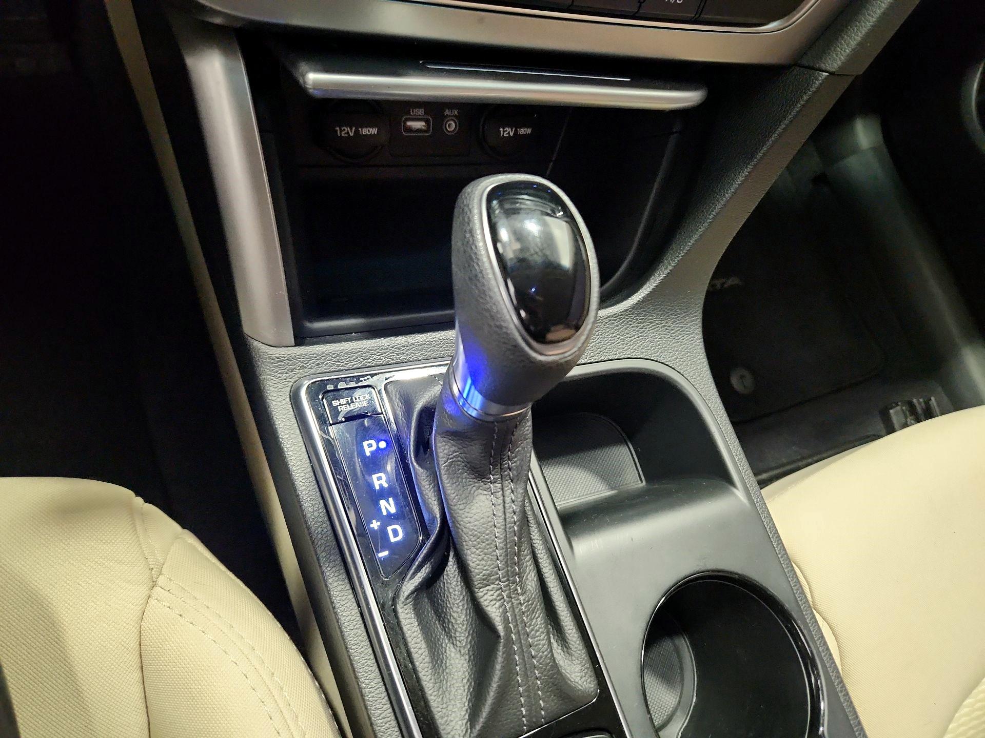 Thumbnail: 2016 Hyundai Sonata - 17