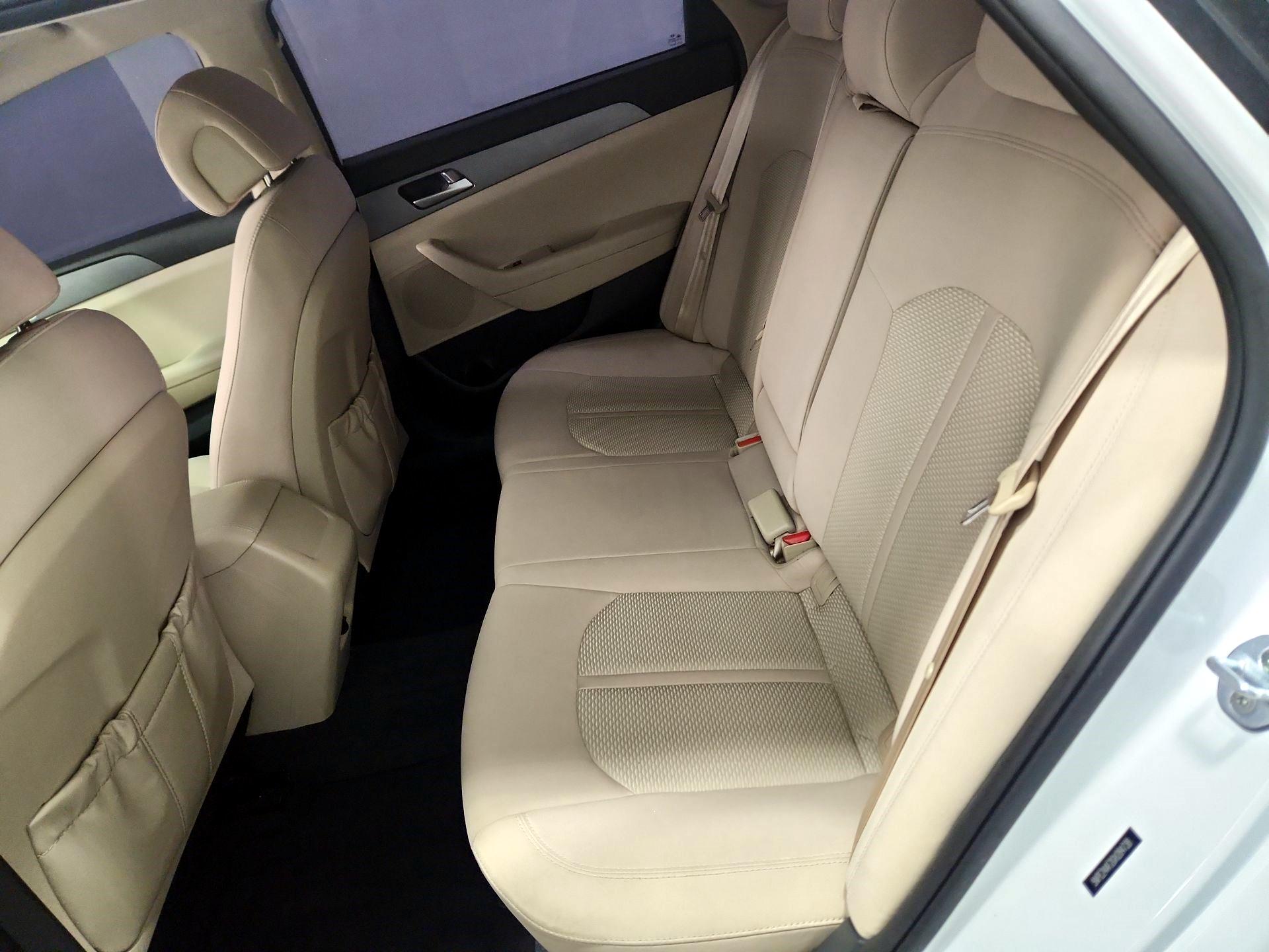 Thumbnail: 2016 Hyundai Sonata - 19