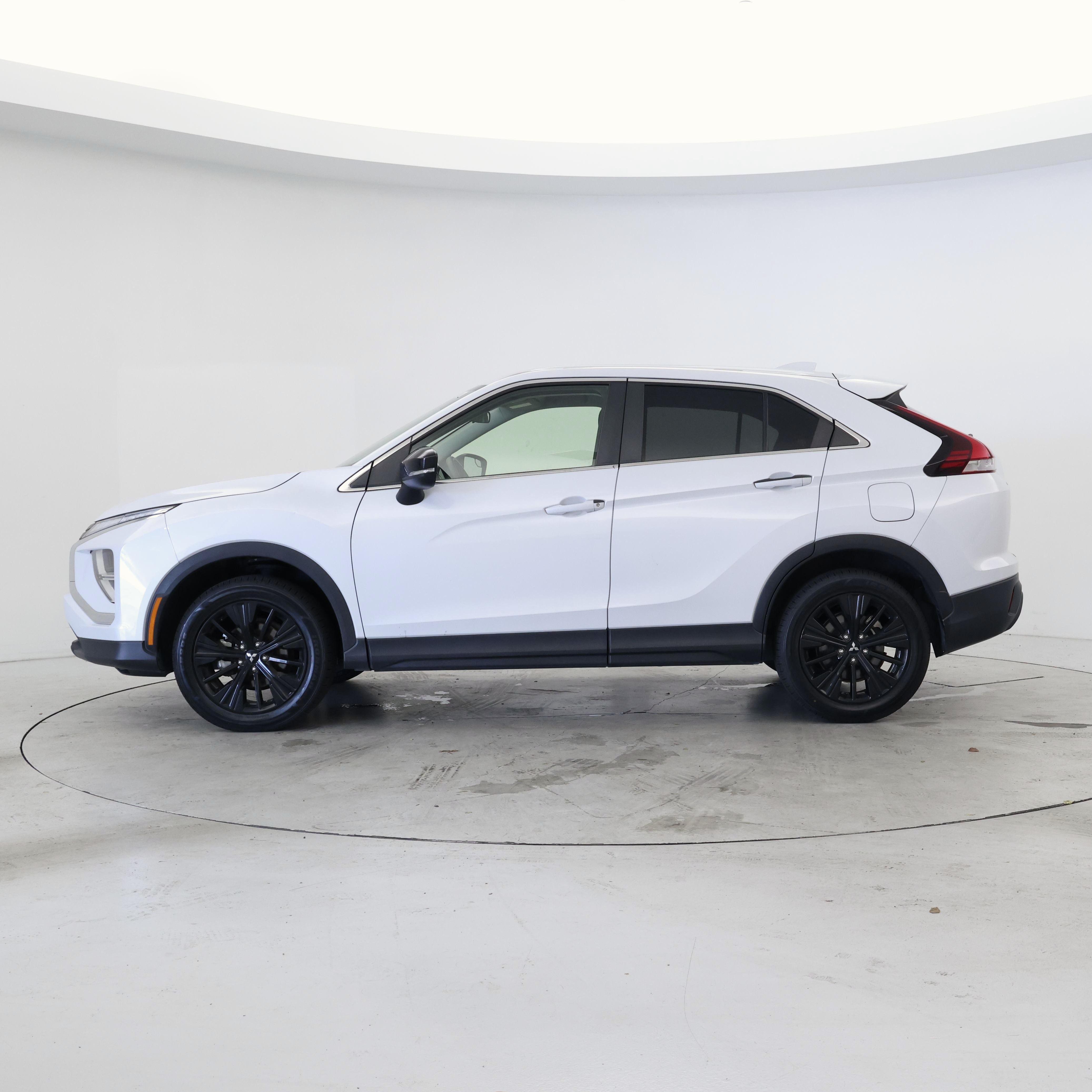Thumbnail: 2022 Mitsubishi Eclipse Cross - 3
