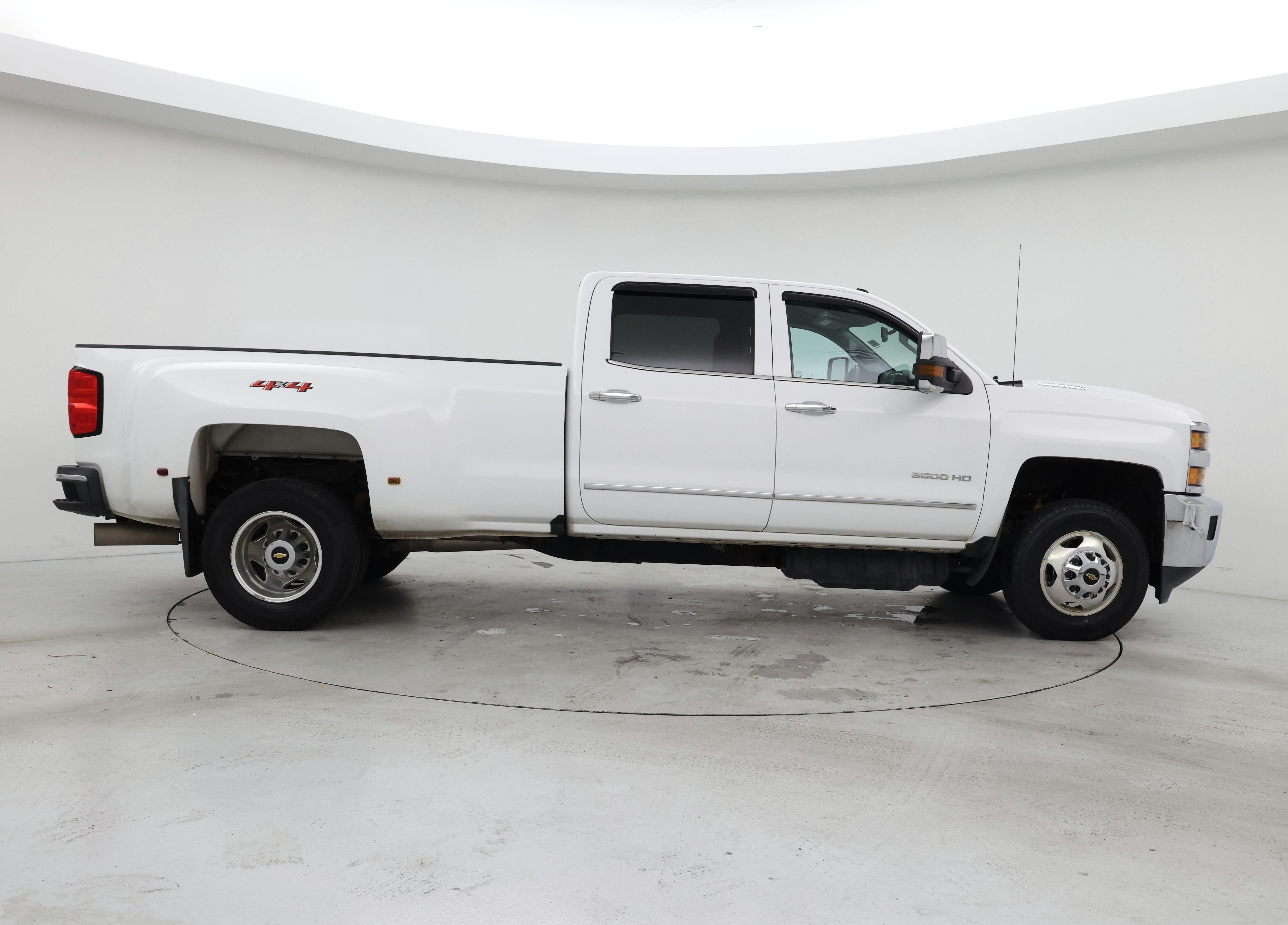 Thumbnail: 2018 Chevrolet Silverado 3500 - 7