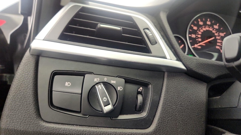 2017 BMW 3 Series 320i 13
