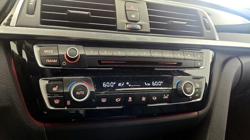 2017 BMW 3 Series 320i 16