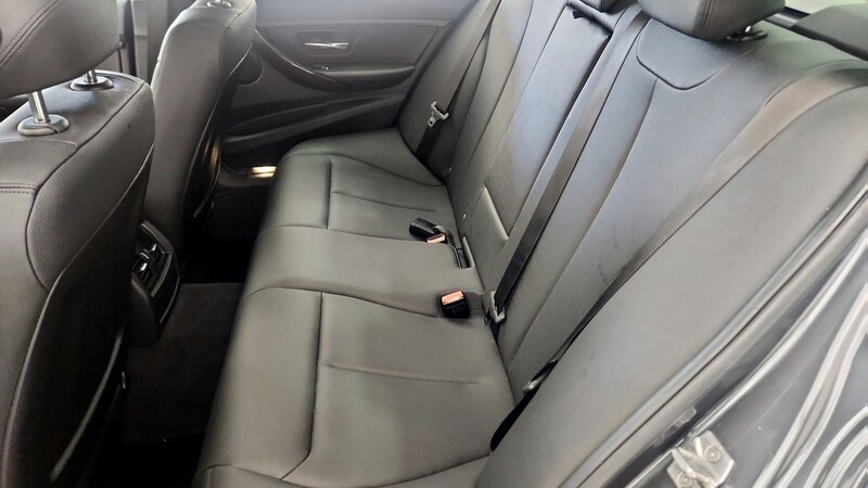 2017 BMW 3 Series 320i 18