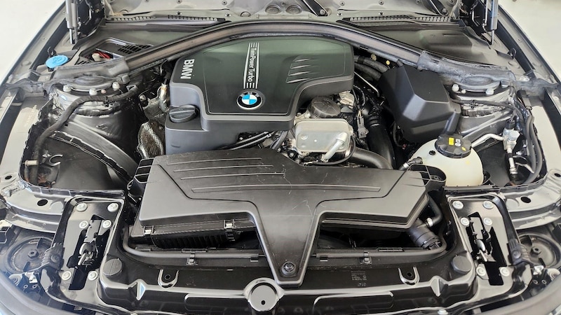 2017 BMW 3 Series 320i 20