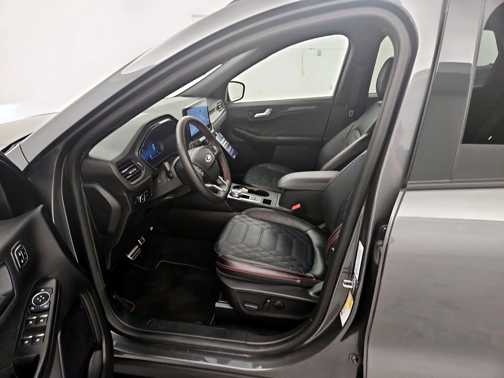 Thumbnail: 2023 Ford Escape - 11