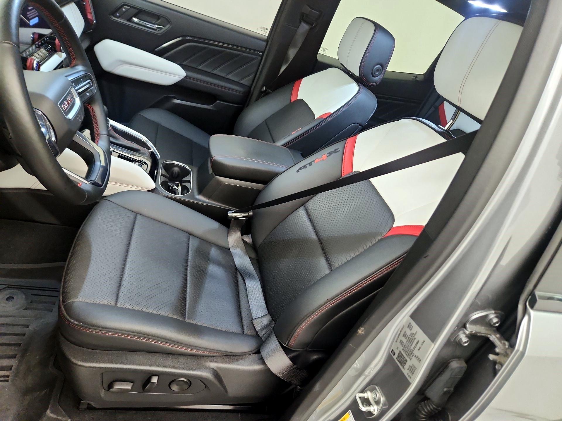 Thumbnail: 2024 GMC Canyon - 11