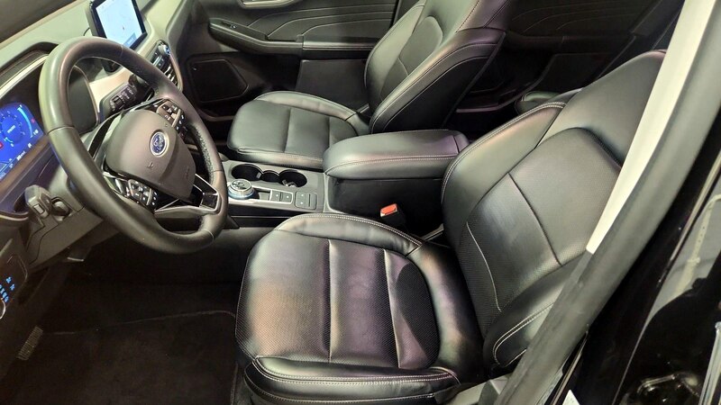 2022 Ford Escape SEL 11