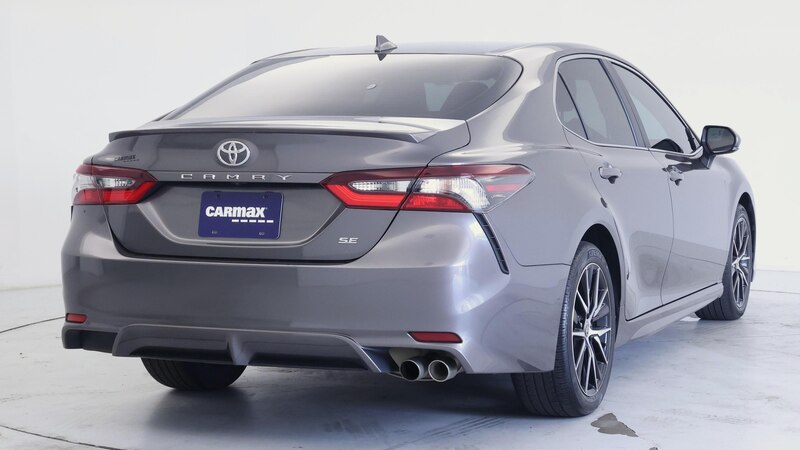2021 Toyota Camry SE 2