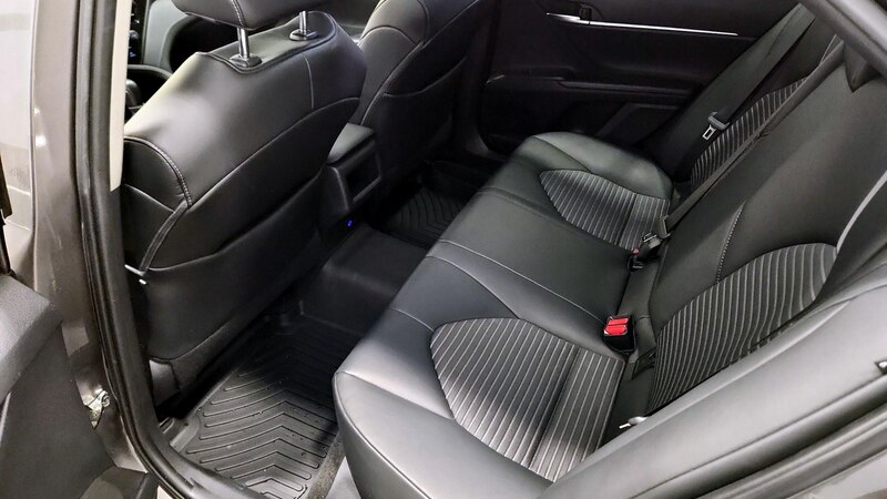 2021 Toyota Camry SE 19