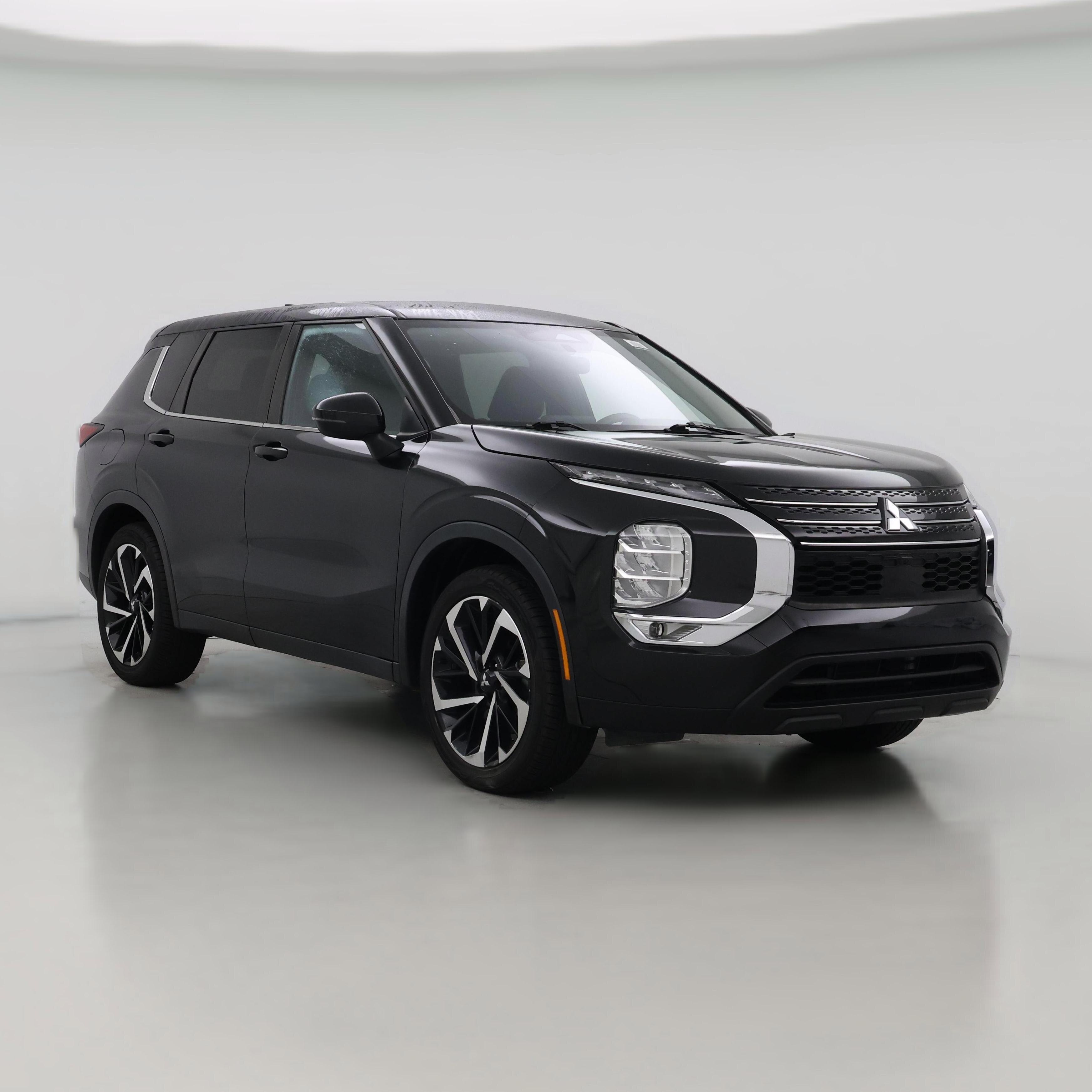 Thumbnail: 2022 Mitsubishi Outlander - 1