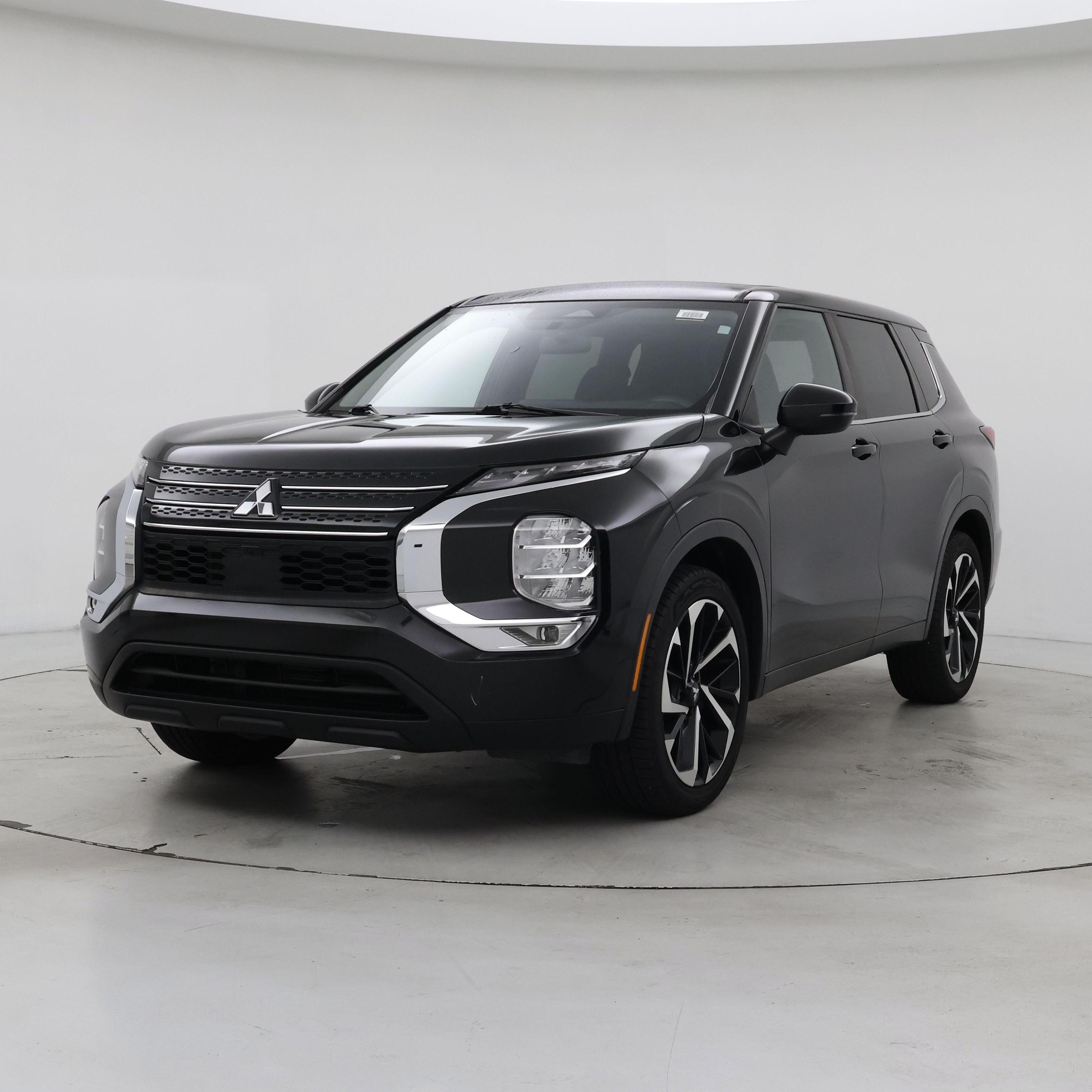 Thumbnail: 2022 Mitsubishi Outlander - 4