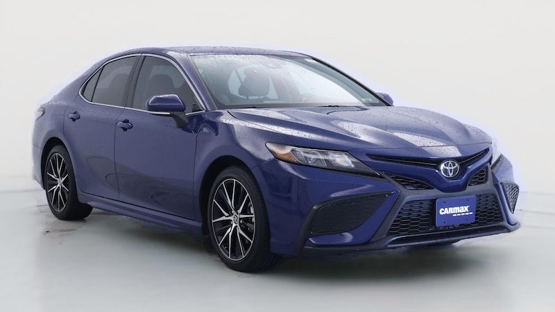 2024 Toyota Camry SE Hero Image
