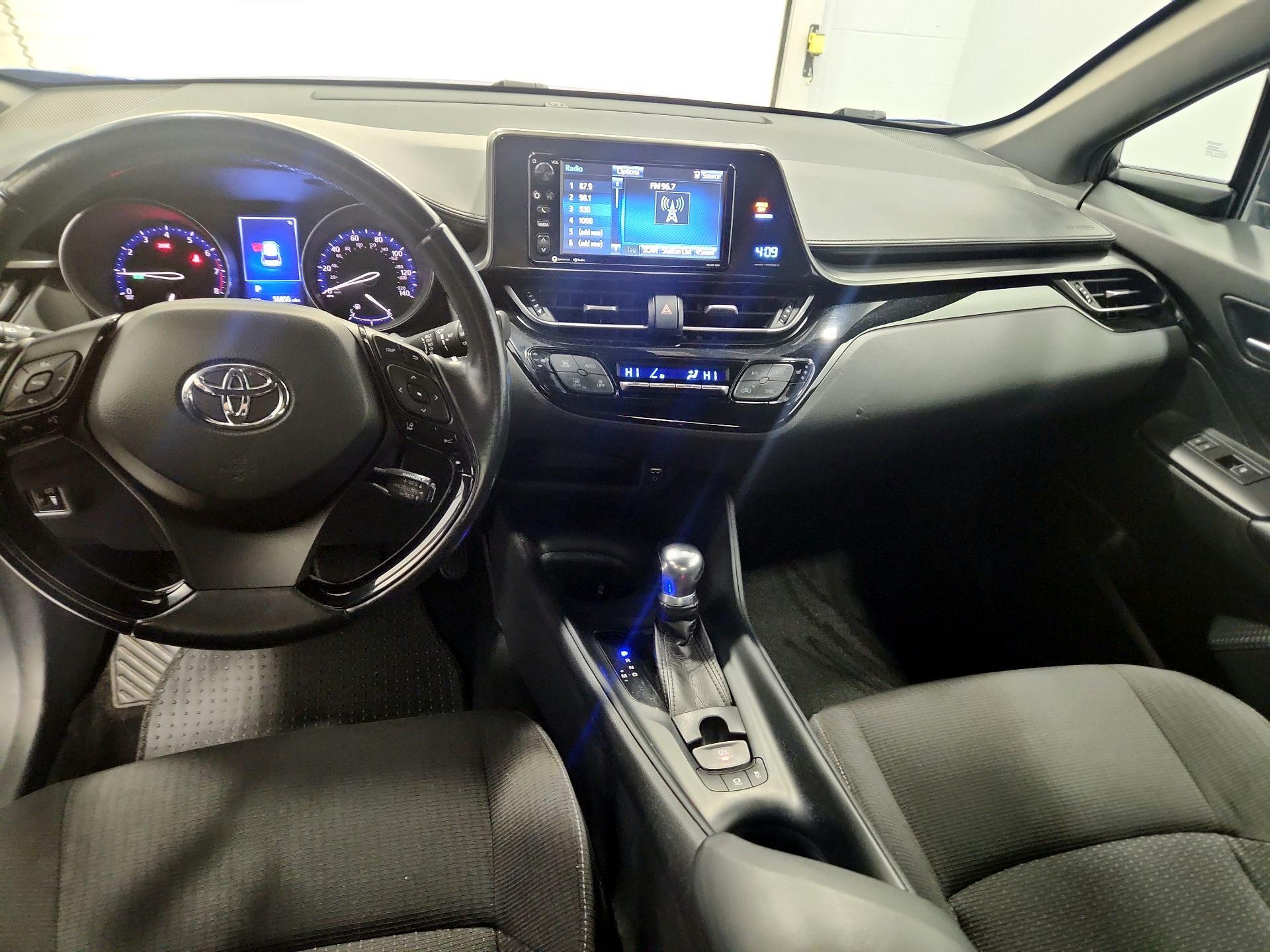 Thumbnail: 2018 Toyota C-HR - 9