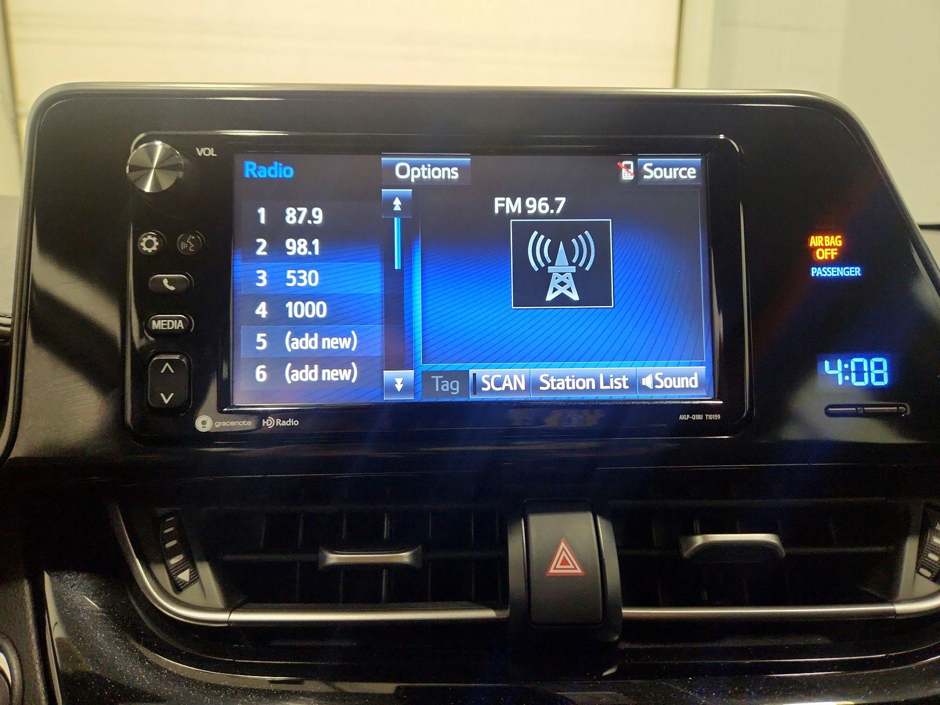 Thumbnail: 2018 Toyota C-HR - 15