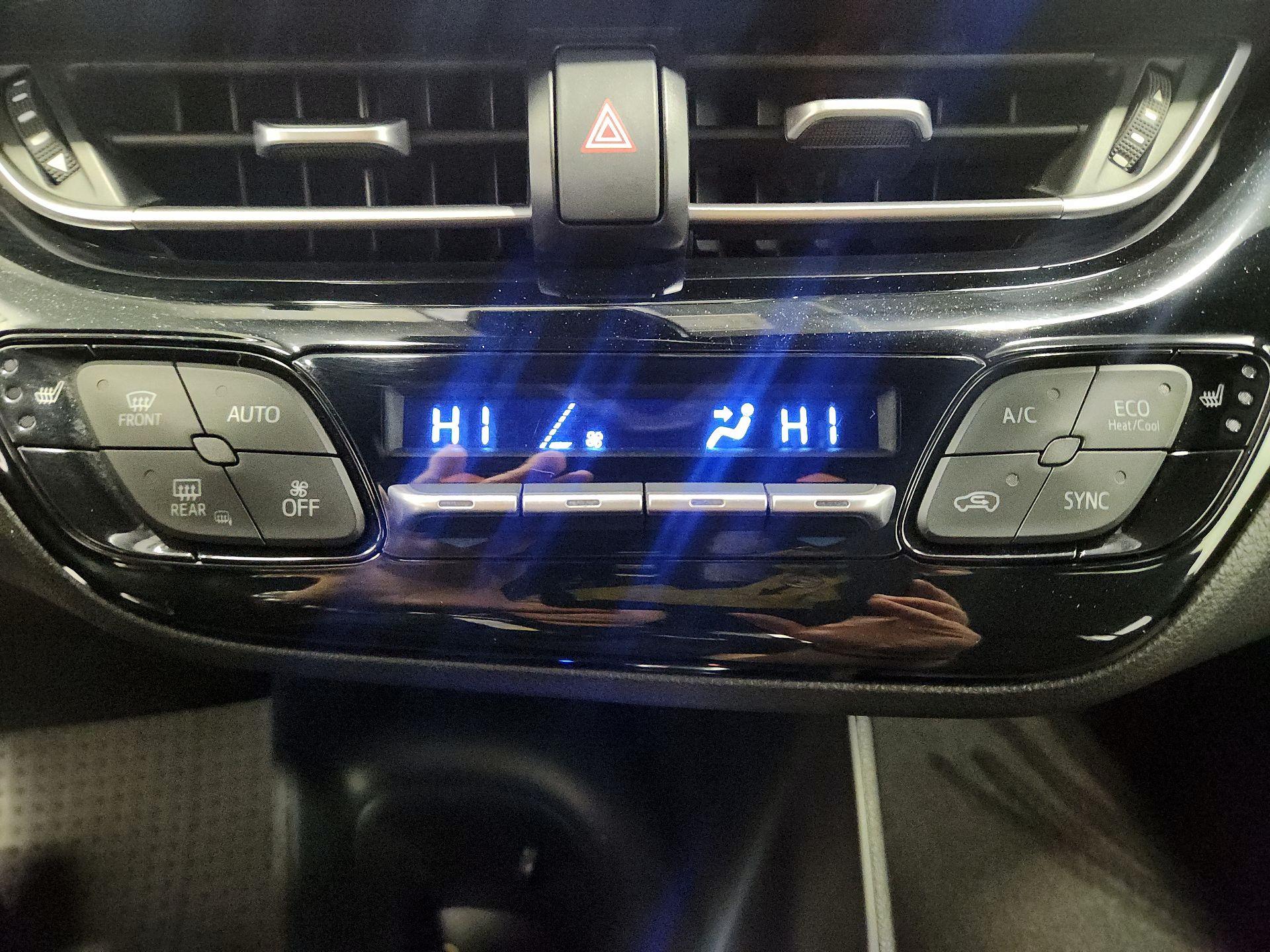 Thumbnail: 2018 Toyota C-HR - 16