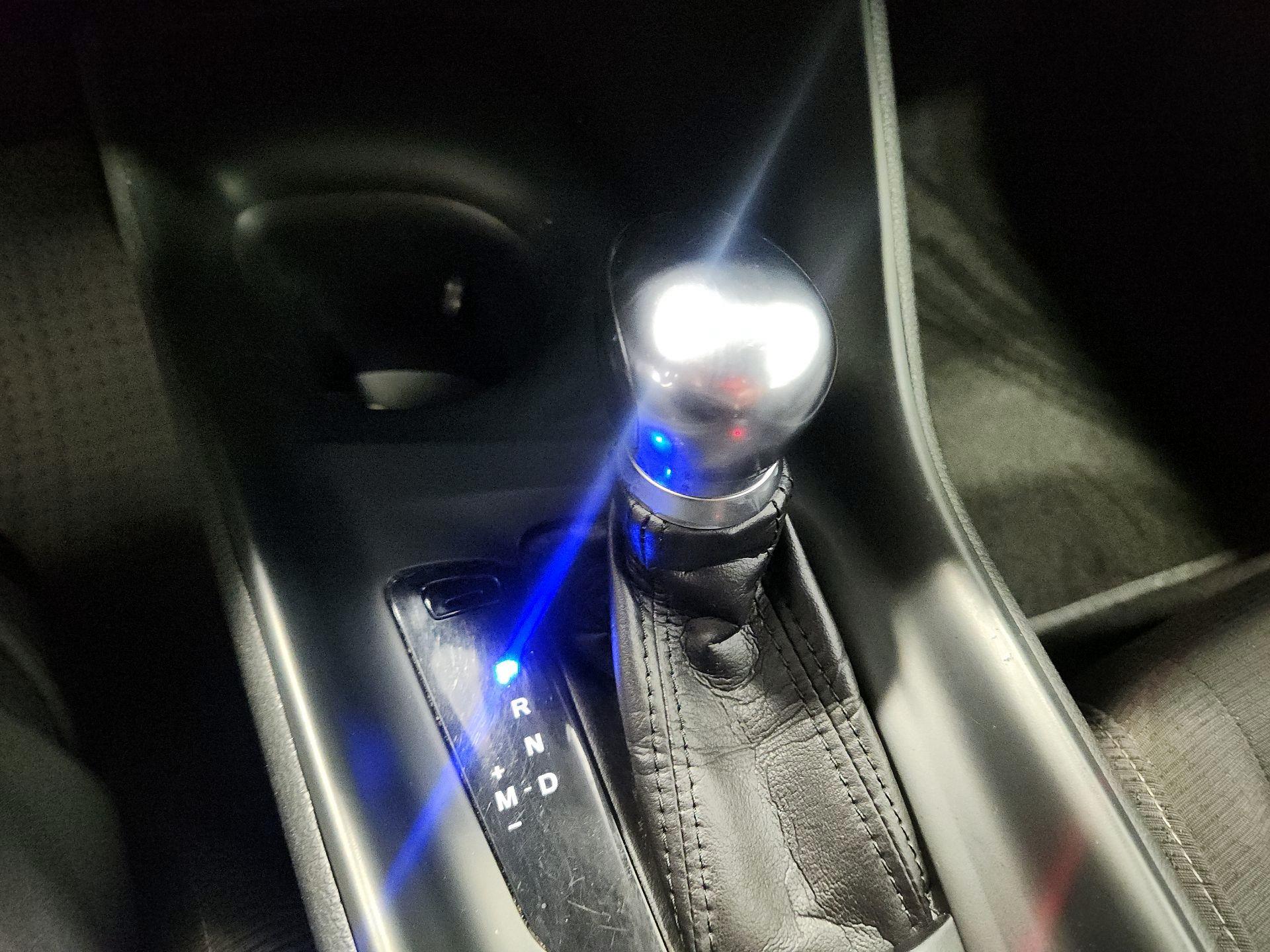 Thumbnail: 2018 Toyota C-HR - 17