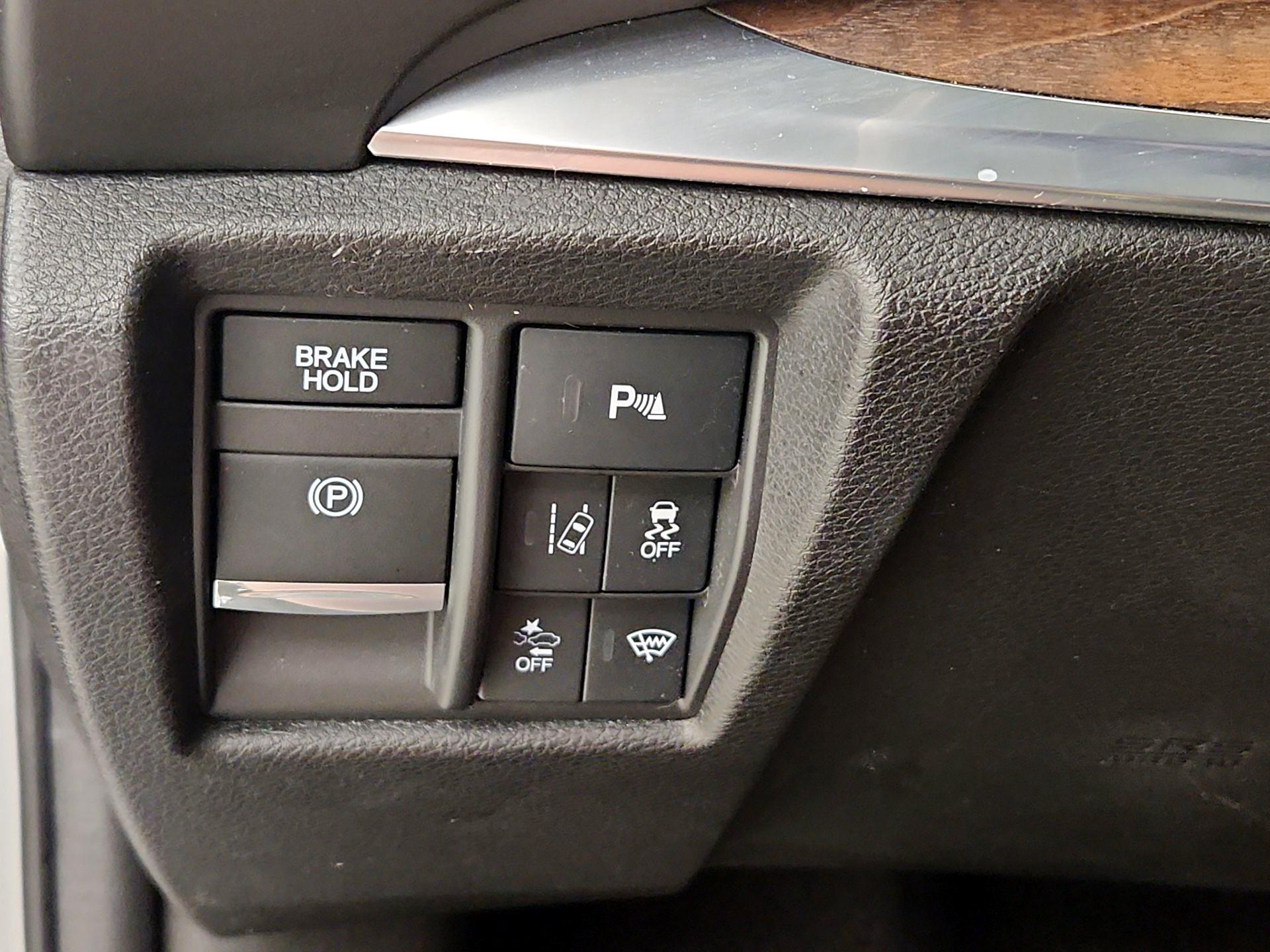Thumbnail: 2019 Acura MDX - 13
