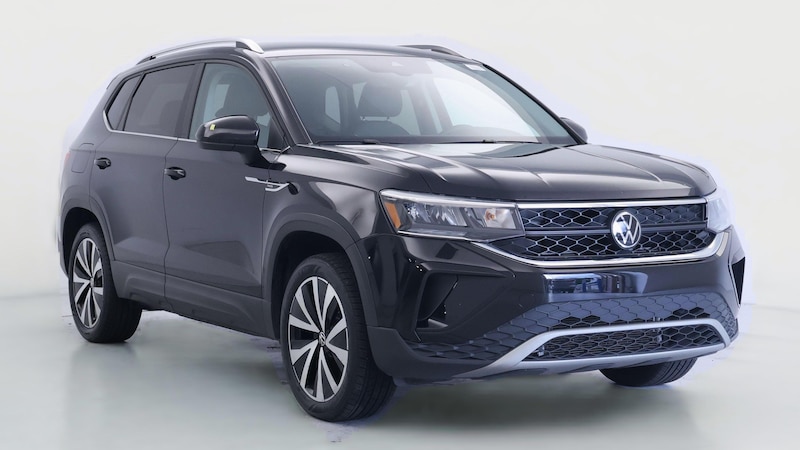 2023 Volkswagen Taos SE Hero Image