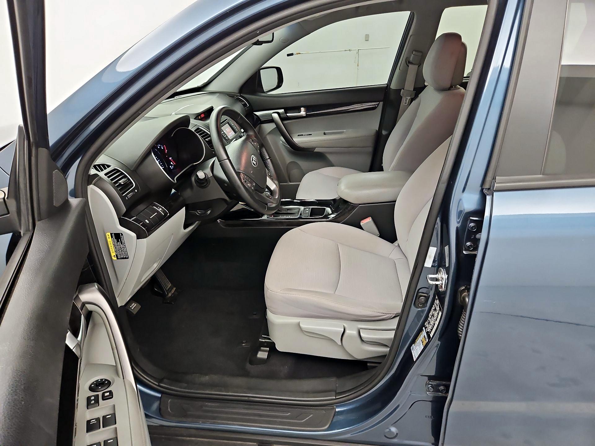 Thumbnail: 2014 Kia Sorento - 11
