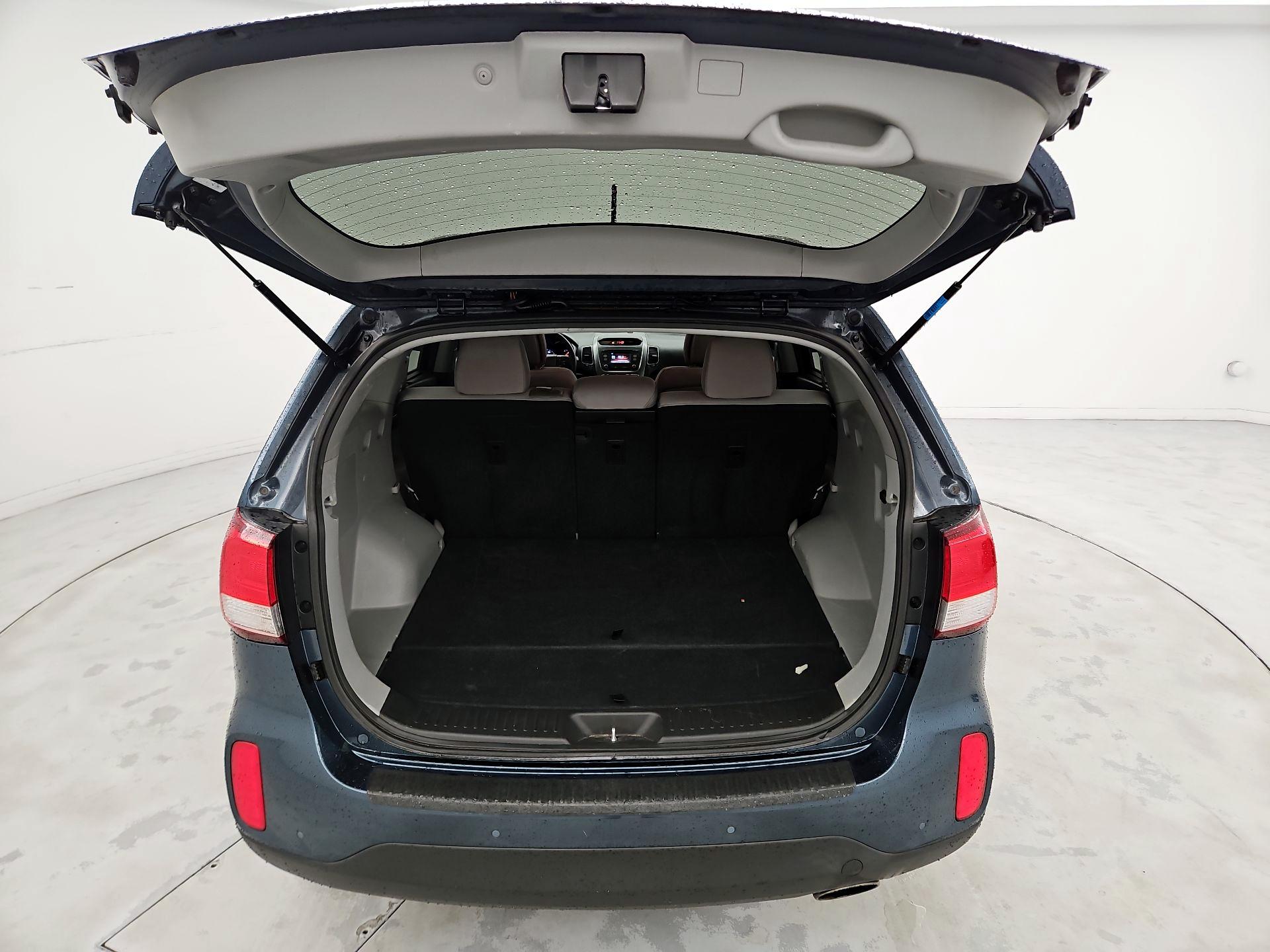Thumbnail: 2014 Kia Sorento - 20