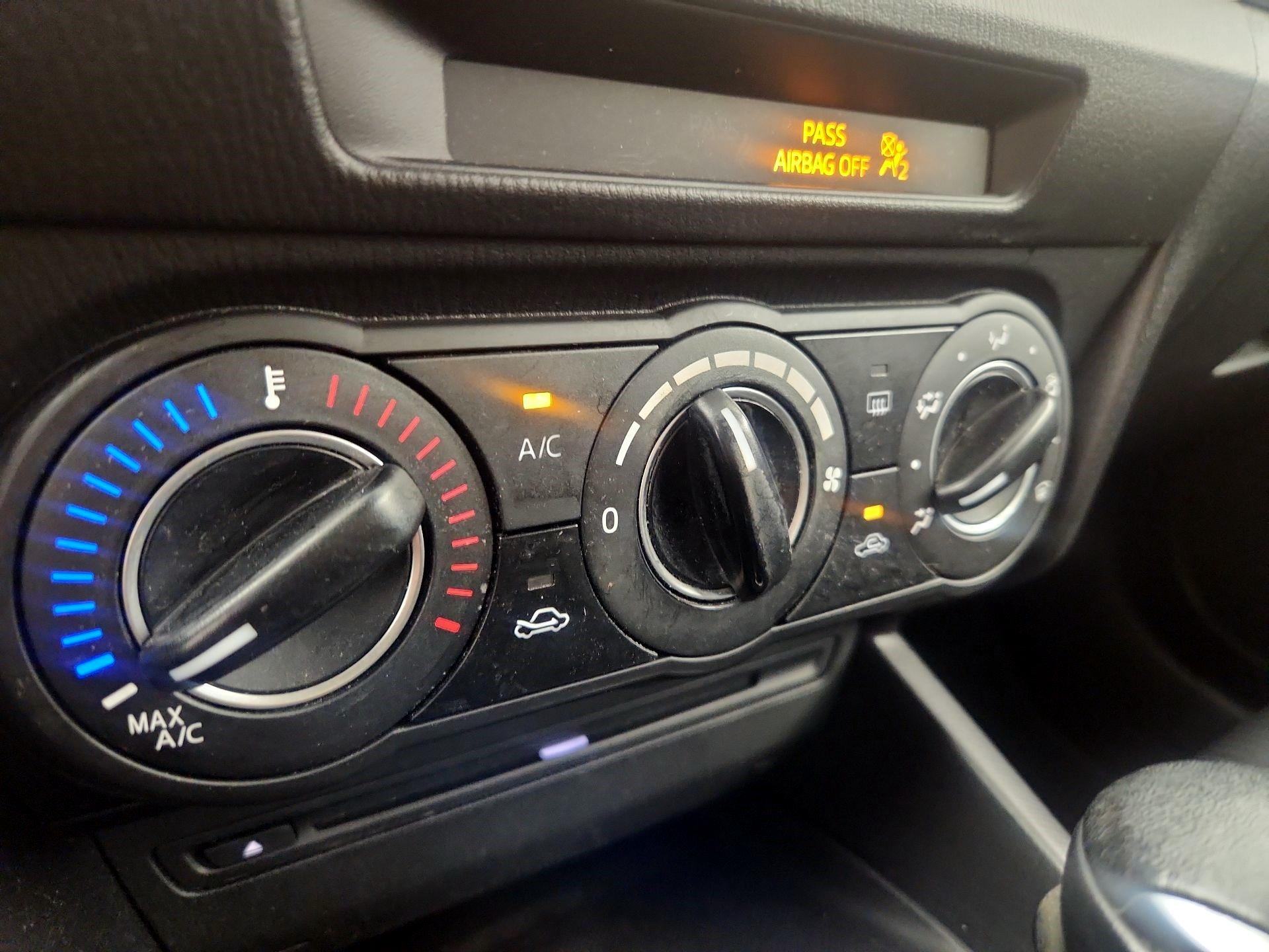 Thumbnail: 2014 Mazda Mazda3 - 15