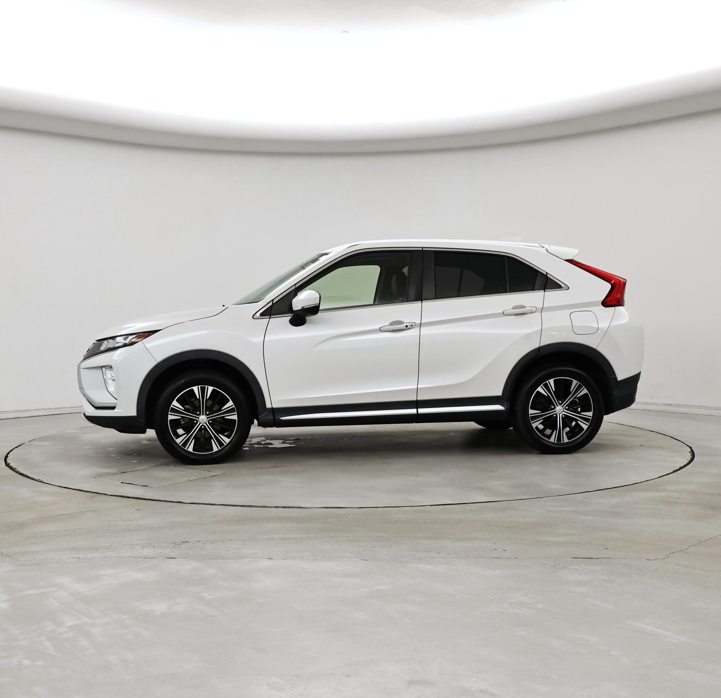Thumbnail: 2018 Mitsubishi Eclipse Cross - 3