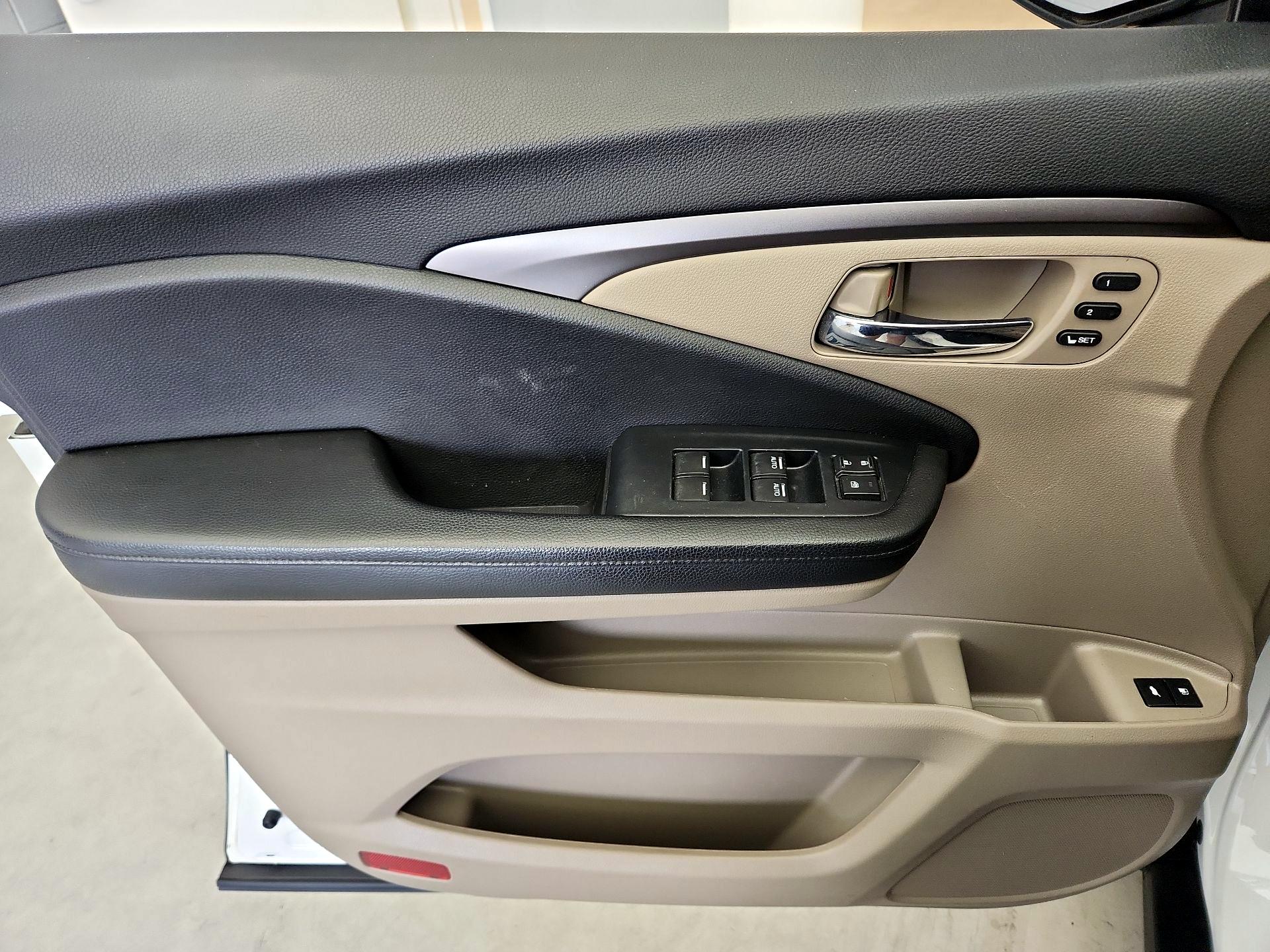 Thumbnail: 2021 Honda Pilot - 12