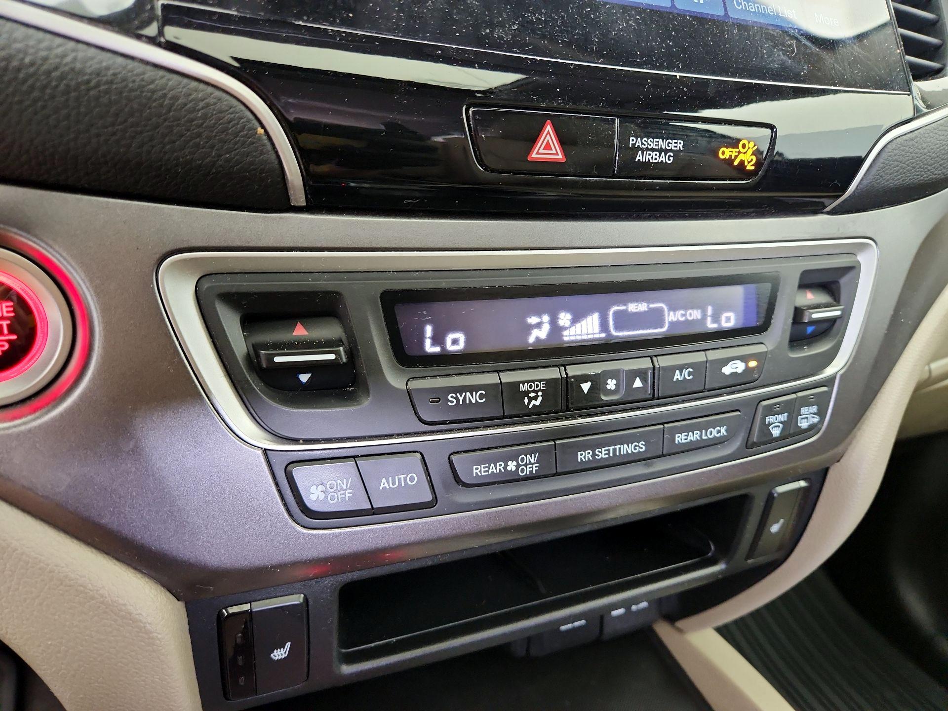 Thumbnail: 2021 Honda Pilot - 16