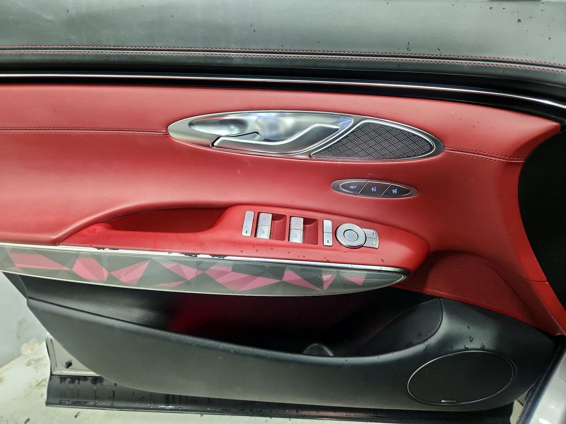 Thumbnail: 2022 Genesis GV70 - 12