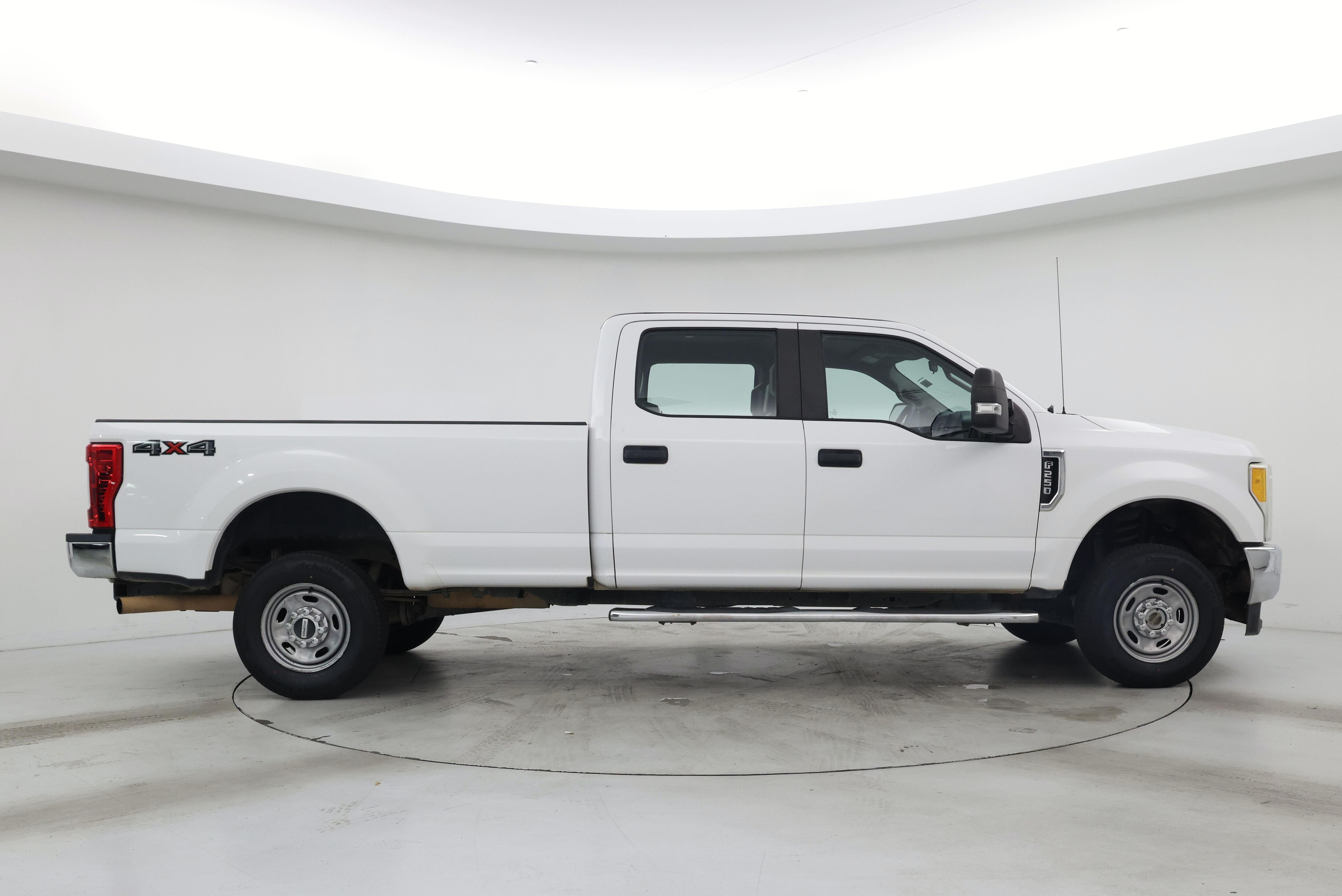 Thumbnail: 2017 Ford F-250 - 7