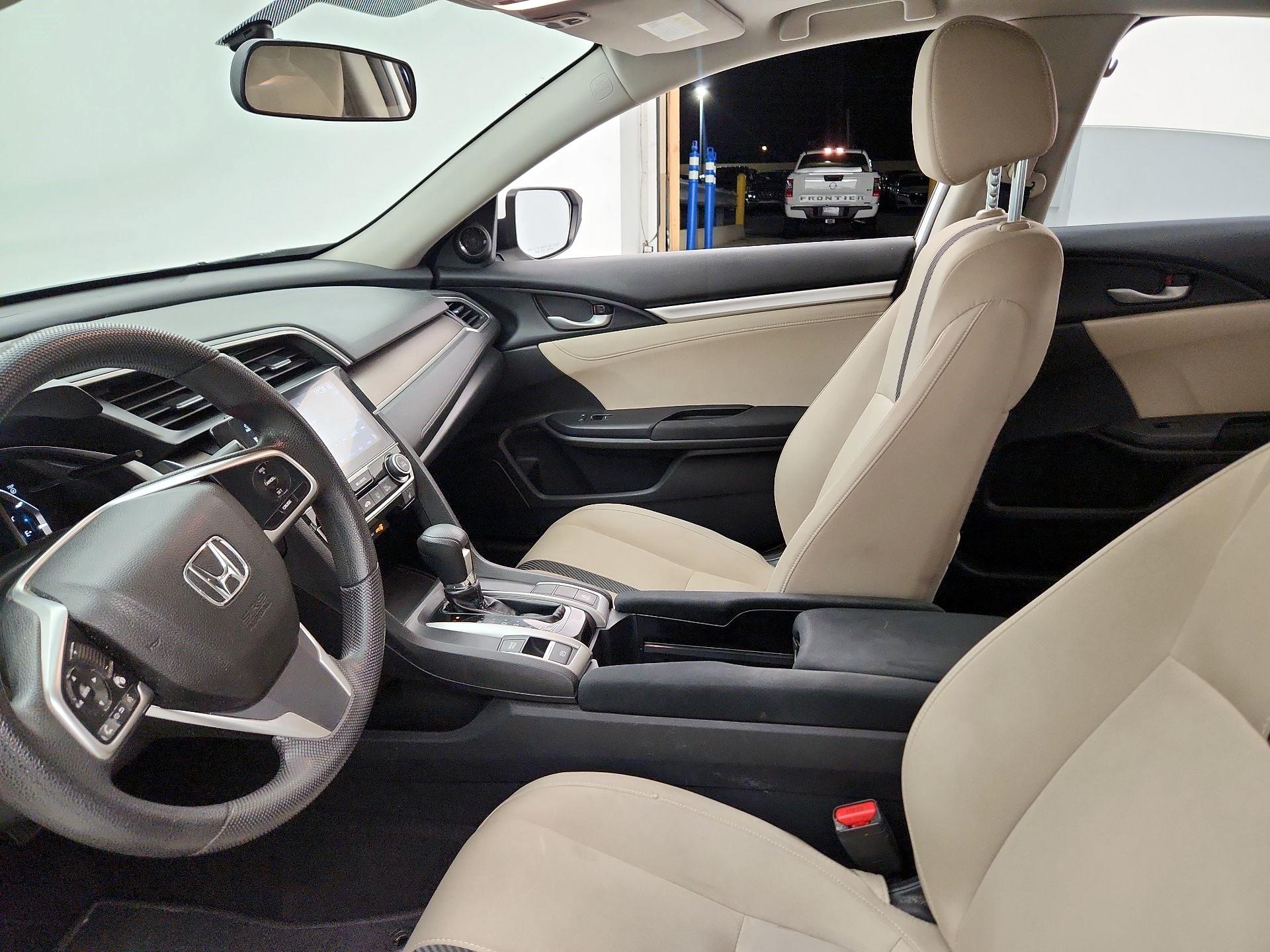 Thumbnail: 2016 Honda Civic - 11