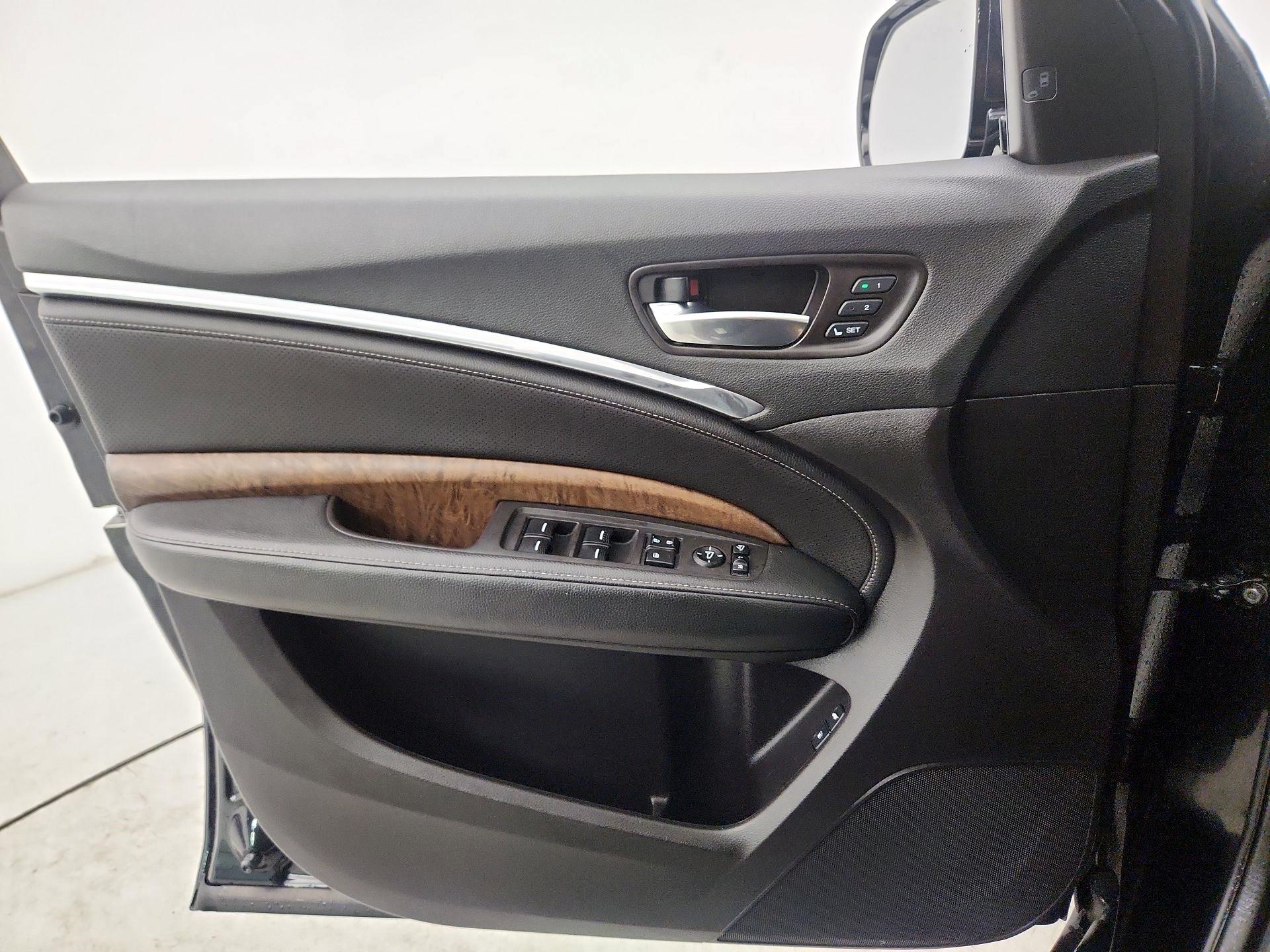Thumbnail: 2020 Acura MDX - 12