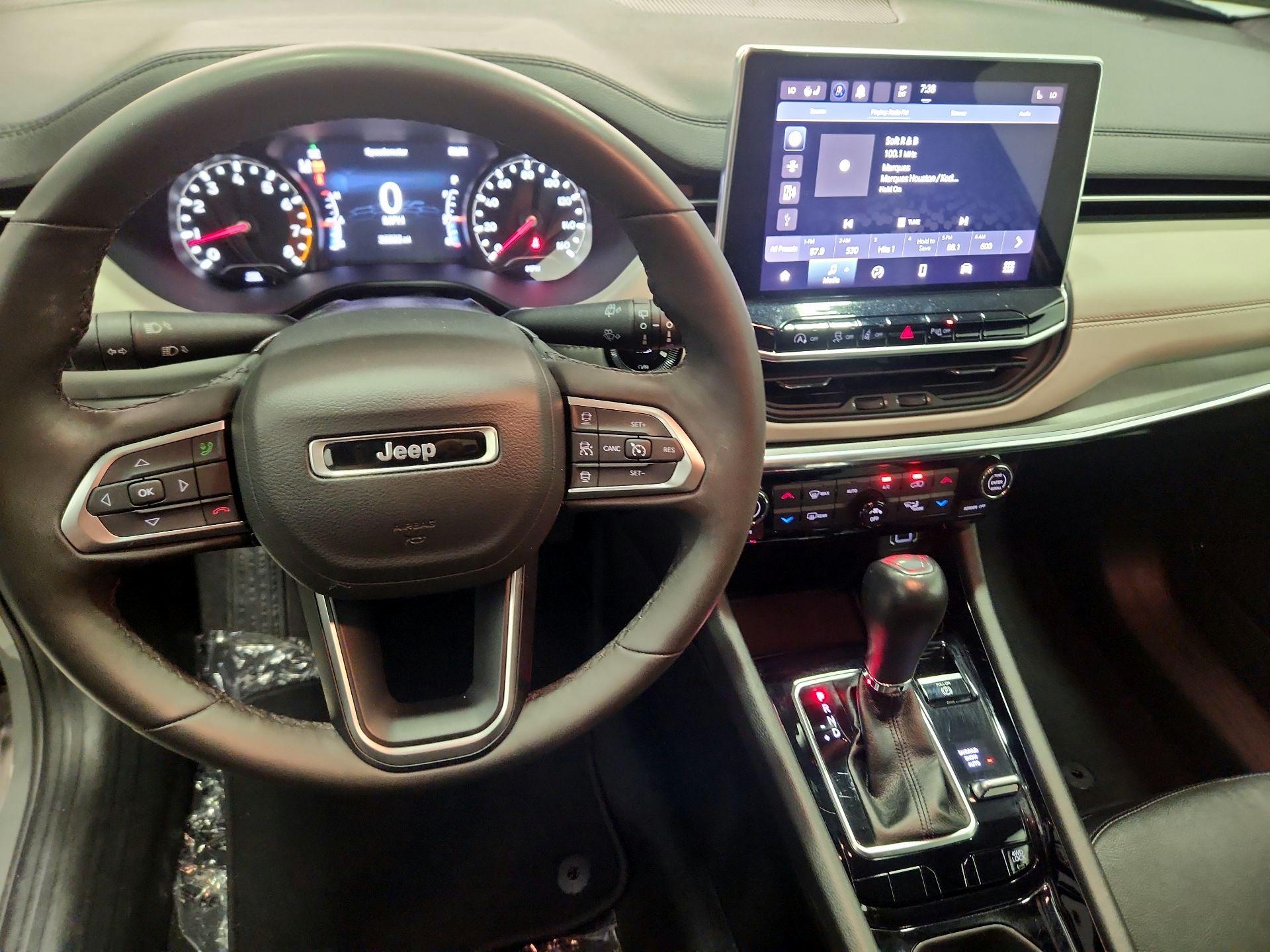 Thumbnail: 2023 Jeep Compass - 9