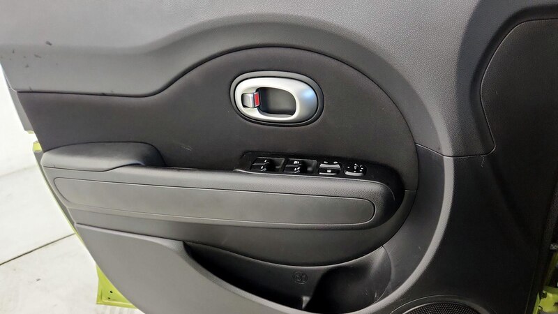 2015 Kia Soul  12