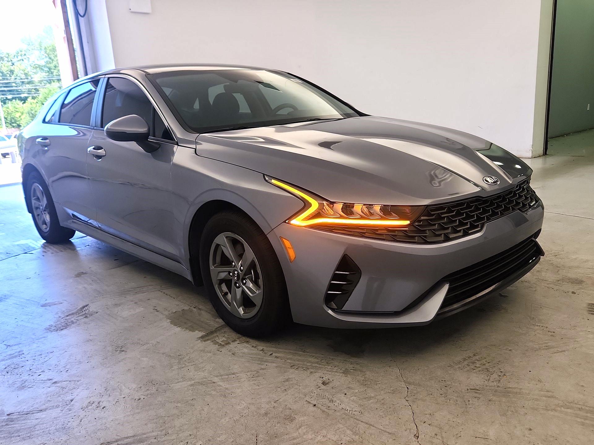 Thumbnail: 2021 Kia K5 - 1
