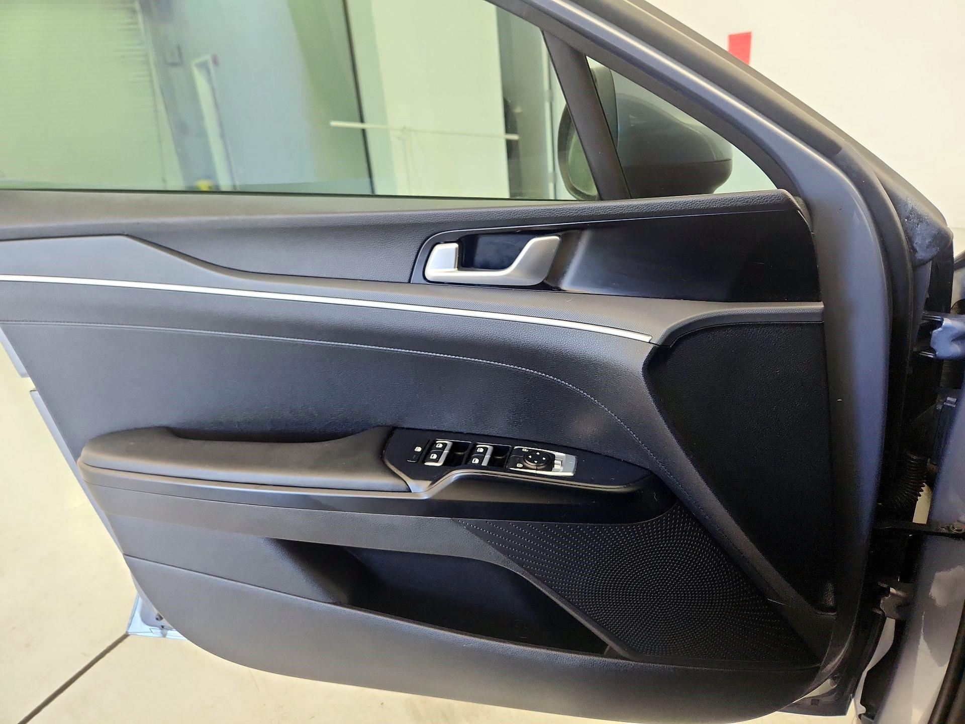 Thumbnail: 2021 Kia K5 - 10