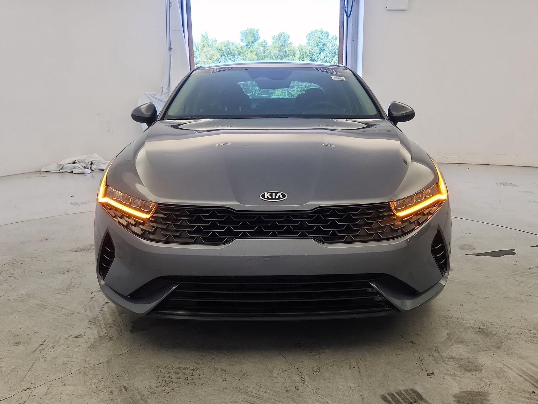 Thumbnail: 2021 Kia K5 - 2