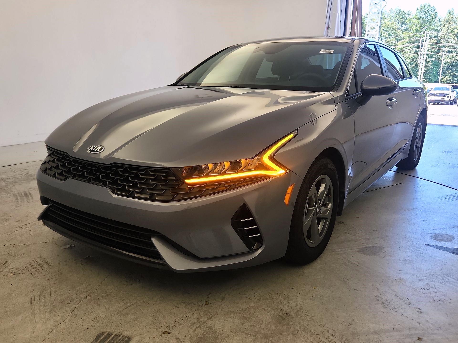 Thumbnail: 2021 Kia K5 - 3