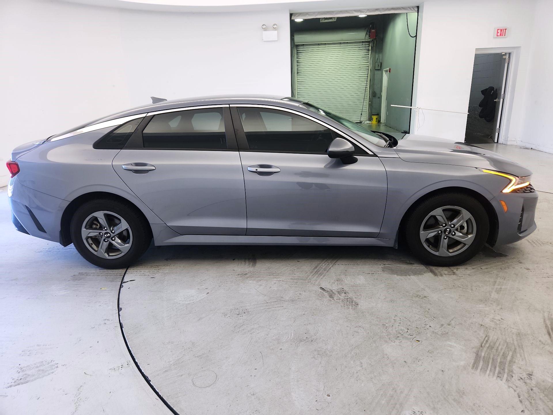 Thumbnail: 2021 Kia K5 - 4