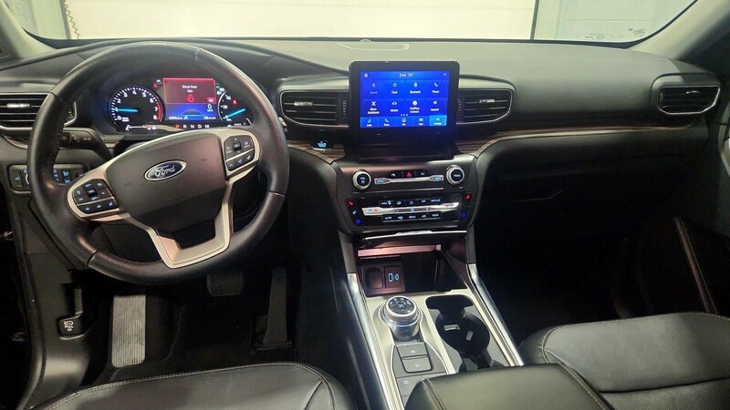 2020 Ford Explorer Limited 9